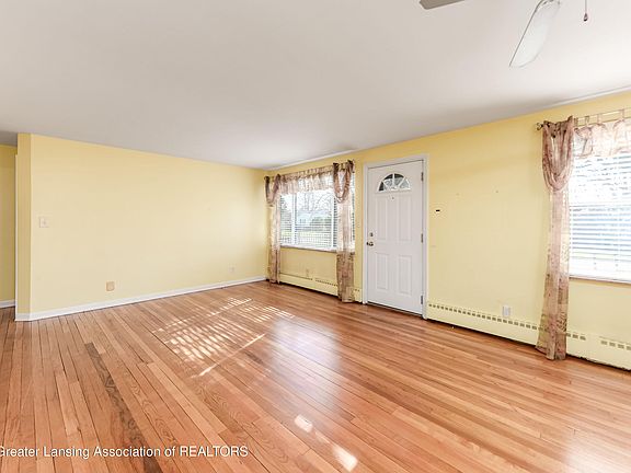 3rd image of 234 Julian Ave