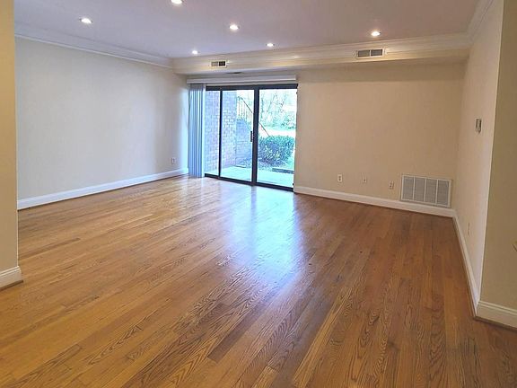 4th image of 10723 West Dr APT 101