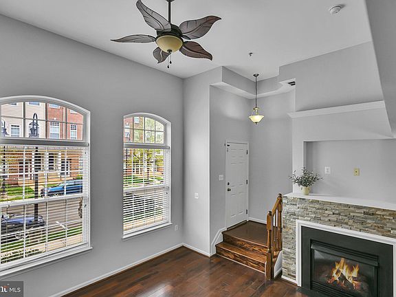3rd image of 6254 Woodruff Springs Way