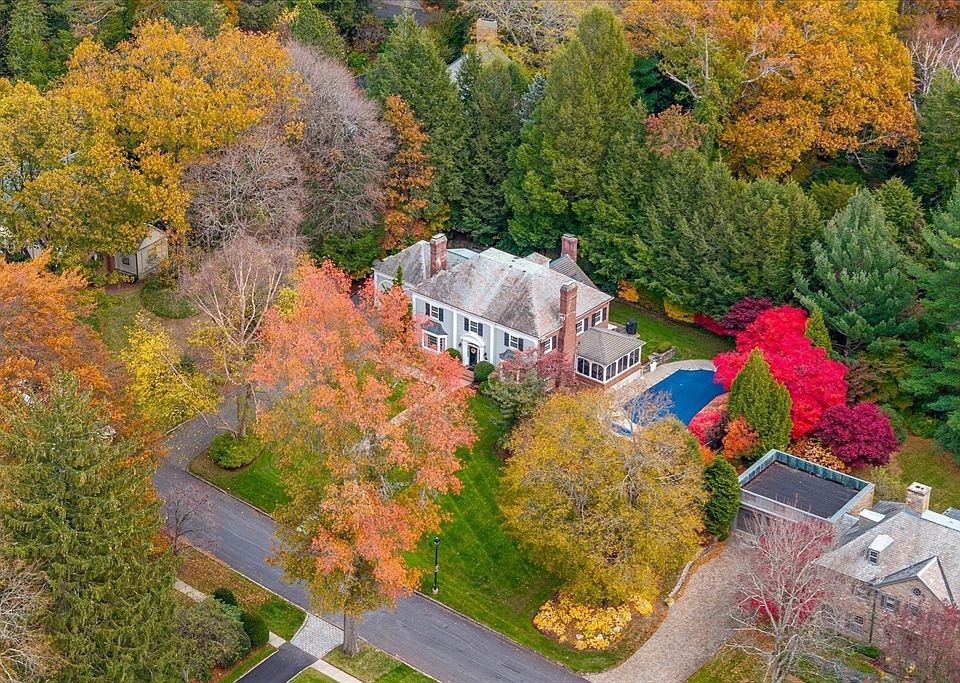 1st image of 6 Paul Revere Rd