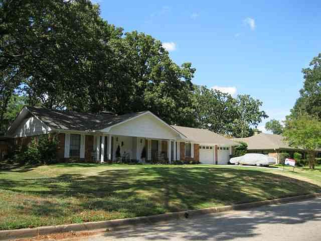 1st image of 1500 Kensington Dr