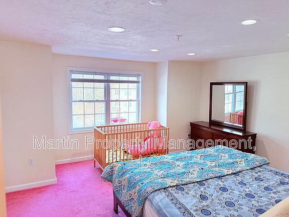 5th image of 140 Stedman St Unit 8-1
