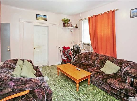 3rd image of 10457 Roosevelt Ave