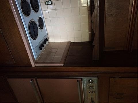 5th image of 5433 S Hampshire Blvd
