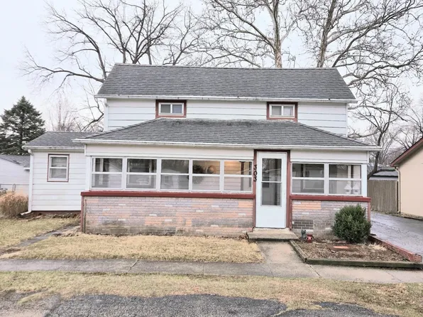 303 E 1st St, Leaf River, IL 61047