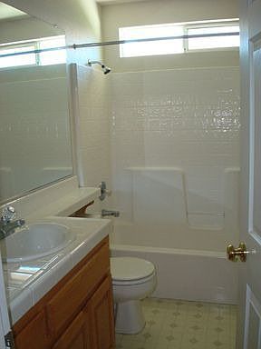 3rd image of 320 Brians Ct