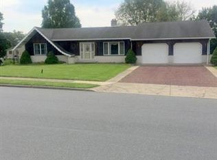 3252 Highfield Dr, Bethlehem, PA 18020