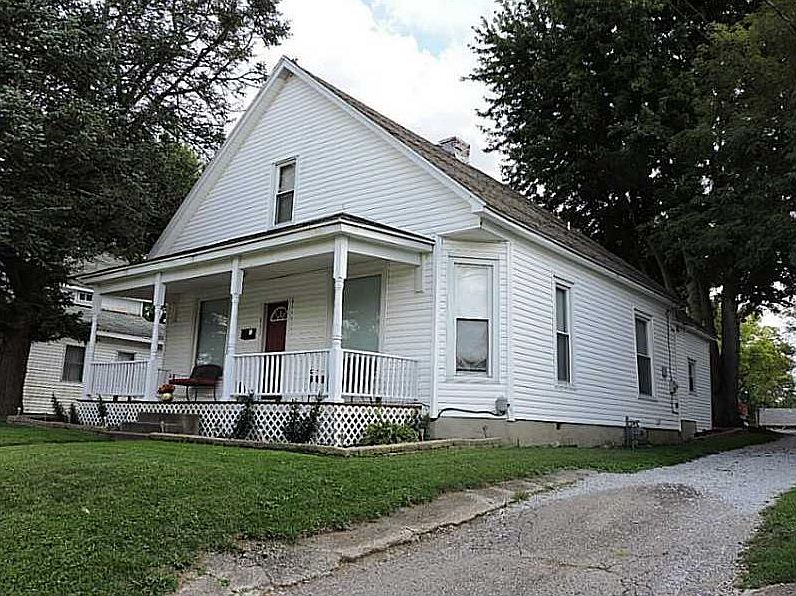 1st image of 831 E Court St