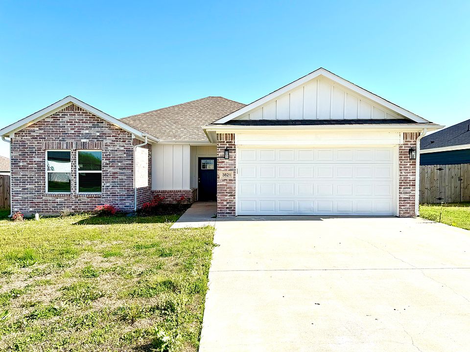 1st image of 3821 Skylane Ave