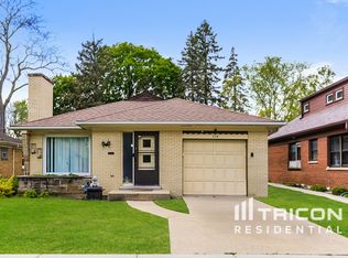 334 Stratford Rd, Worth, IL 60016