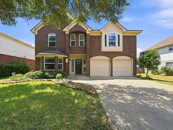 2nd image of 2605 Oakwood Glen Dr