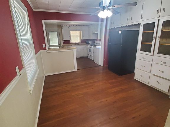 4th image of 317 S Burdick St