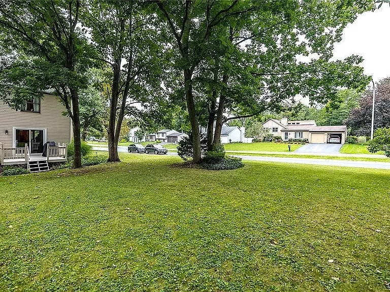 170 Softwind Cir — Photo 16