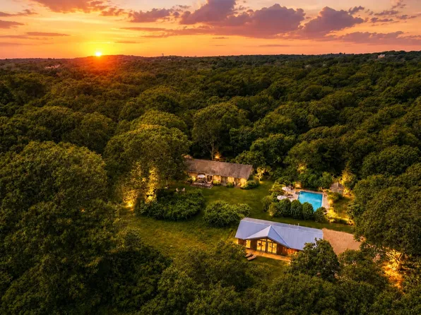 31 Josiah Sachem Way, West Tisbury, MA 02575