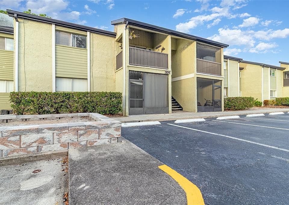 1st image of 924 Lake Destiny Rd Unit E