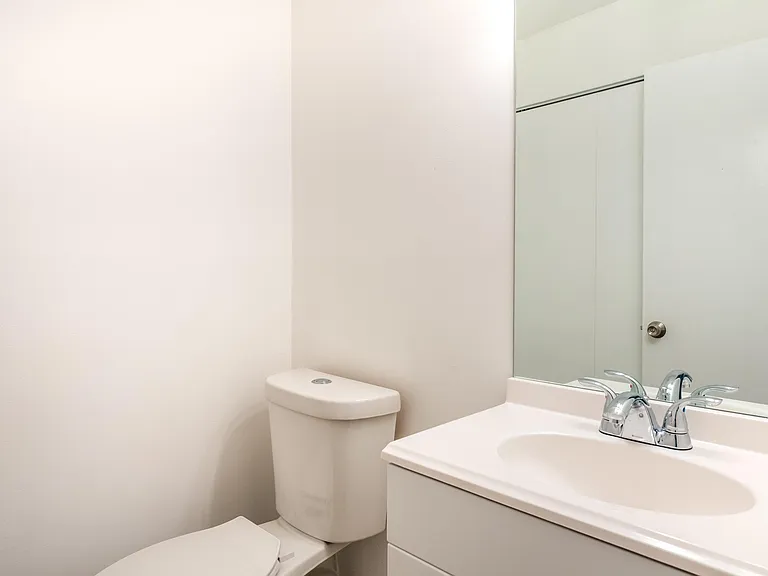 5847 S 37th St — Photo 14