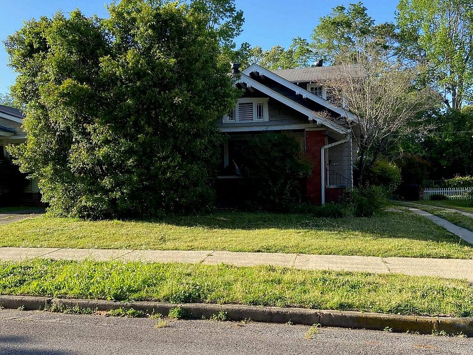 2nd image of 1027 Walnut St