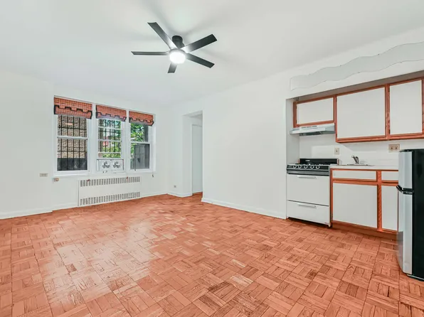 9430 Ridge Boulevard image 4 of 8