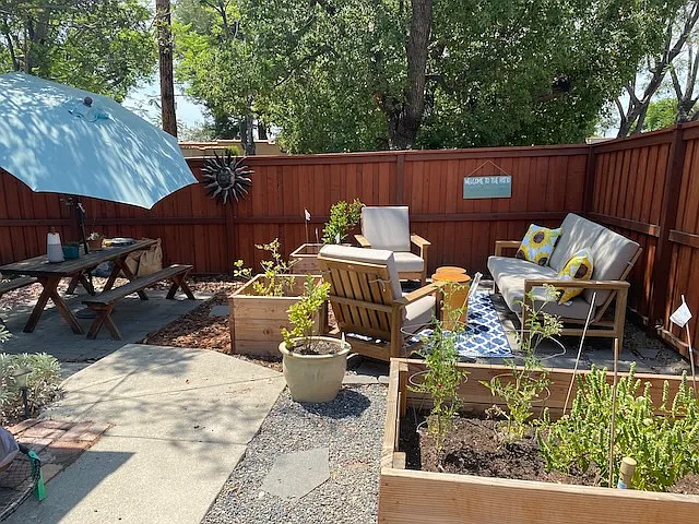 75 Auburn Ave — Photo 24