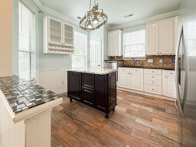 1836 Kensal Green Dr — Photo 11
