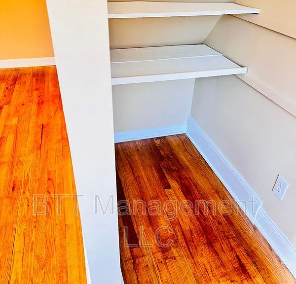 908 Hudson Ave #6 — Photo 13