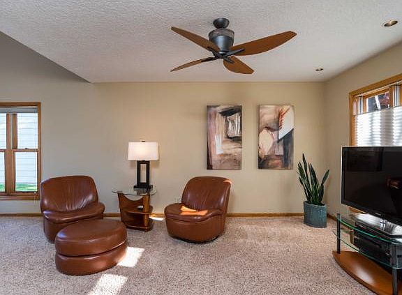 3rd image of 7121 Riverwood Dr NE