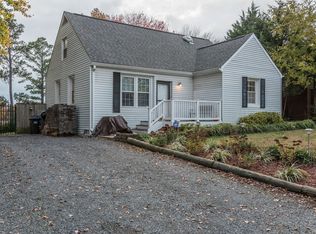 7616 Old Linton Hall Rd, Gainesville, VA 20155