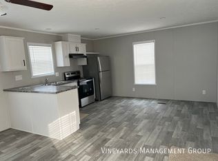 28 Ronald Dr, Bloomington, IL 61704