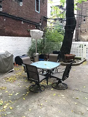 Rented by Meraki Realty LLC | media 21