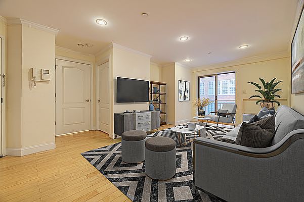 1st image of 143 Mulberry St #5D