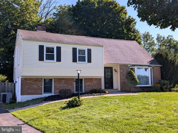 1320 Greentree Dr, West Chester, PA 19382