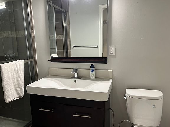 5th image of 277 Shipley St APT F