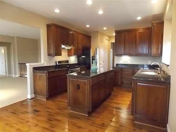 3rd image of 2662 Alyssum Dr