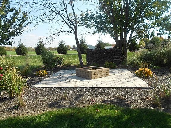 4th image of 5374 Meadow Breeze Dr