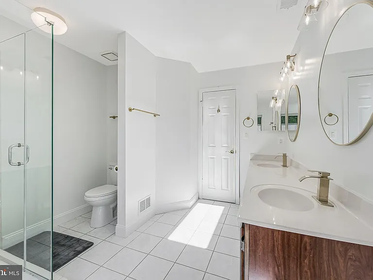 2029 Magarity Ct — Photo 29
