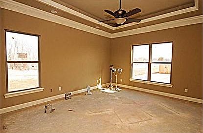 2nd image of 4404 NE Green Creek Cv