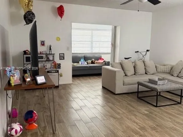 9159 SW 77th Ave, Miami, FL