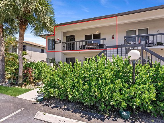 5th image of 5844 Areca Palm Court Unit b