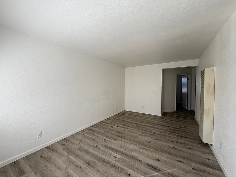 524 E Avenue Q12 #3 — Photo 5