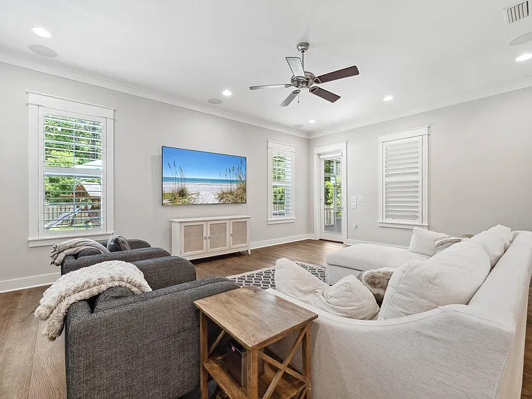 327 Cobalt Ln — Photo 12