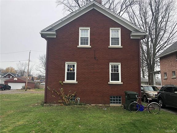 3rd image of 499 Prospect Ave