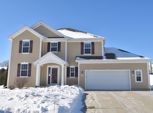 2015 Wichita Ln, Grafton, WI 53024