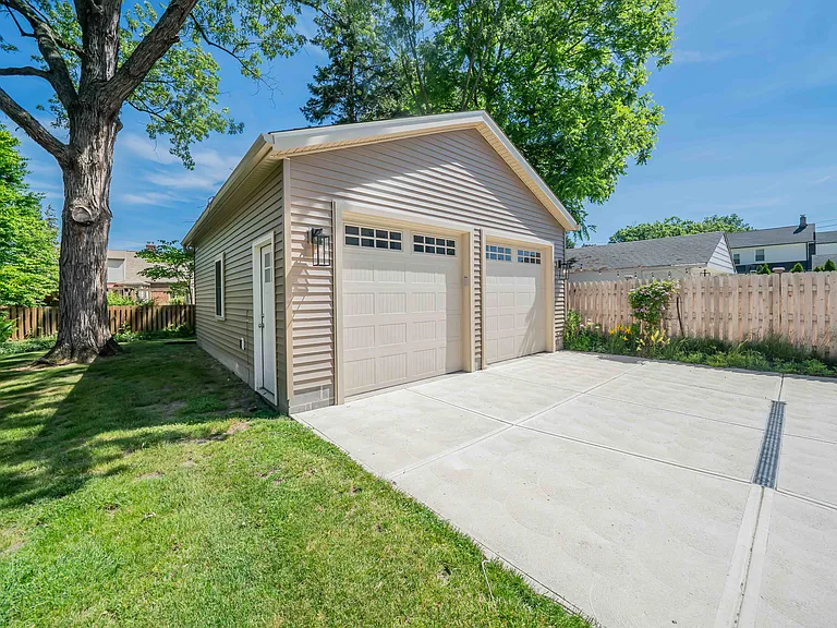 19982 Carolyn Ave — Photo 37