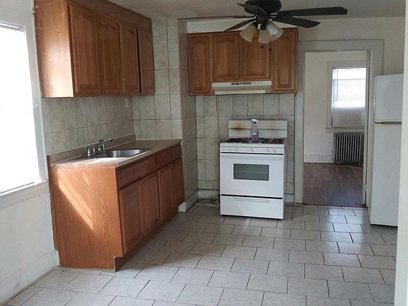4th image of 91 Olympia Blvd