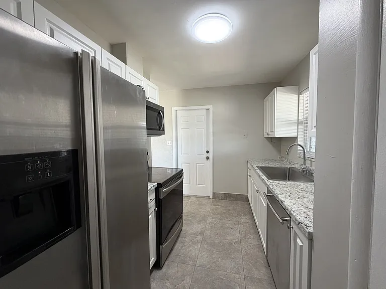 21090 Bersell Ave — Photo 10