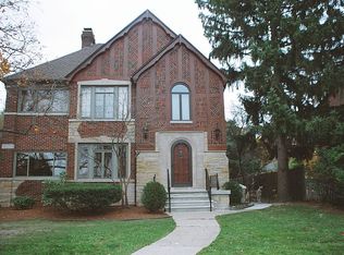 608 Neff Rd, Grosse Pointe, MI 48230