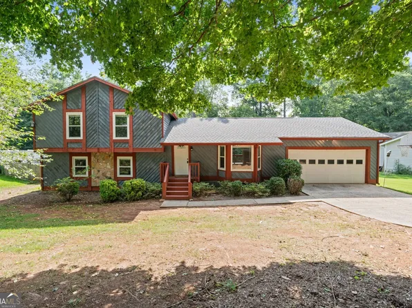 9725 Loblolly Ln, Roswell, GA 30075