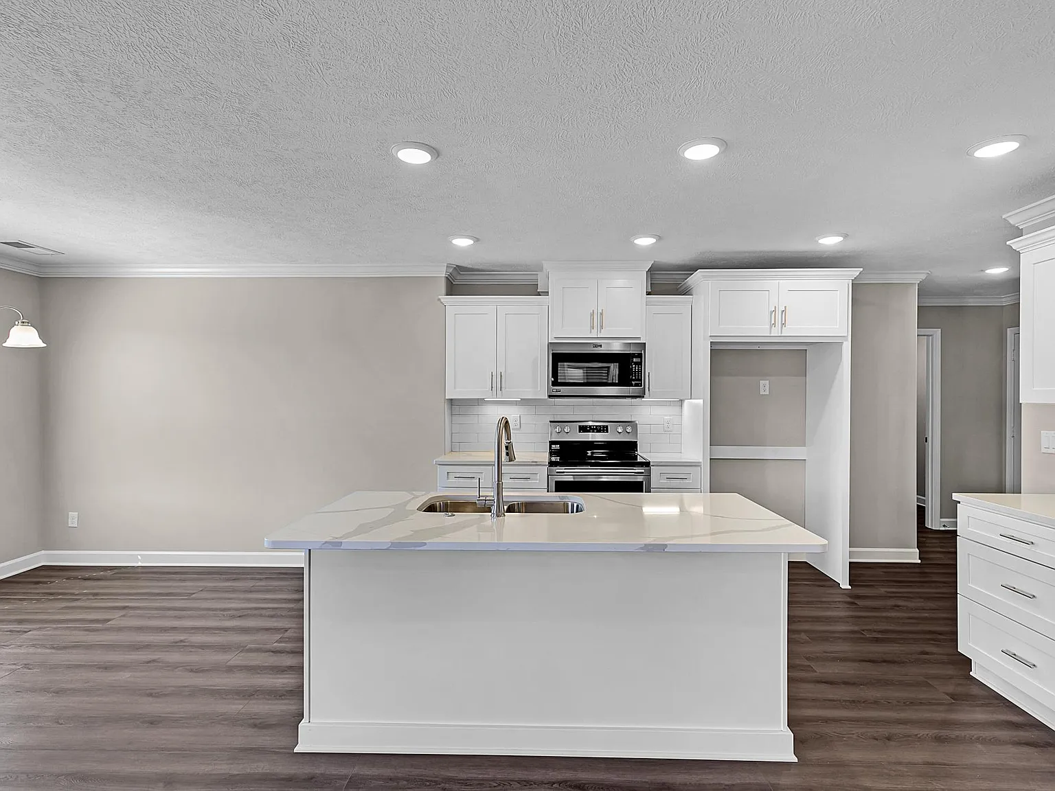 3 bed, 1660 sqft, $2,250 — Photo 4