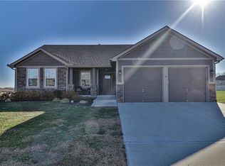 16901 Tucker Ct, Basehor, KS 66007