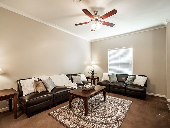 4th image of 210 Northcross St #210